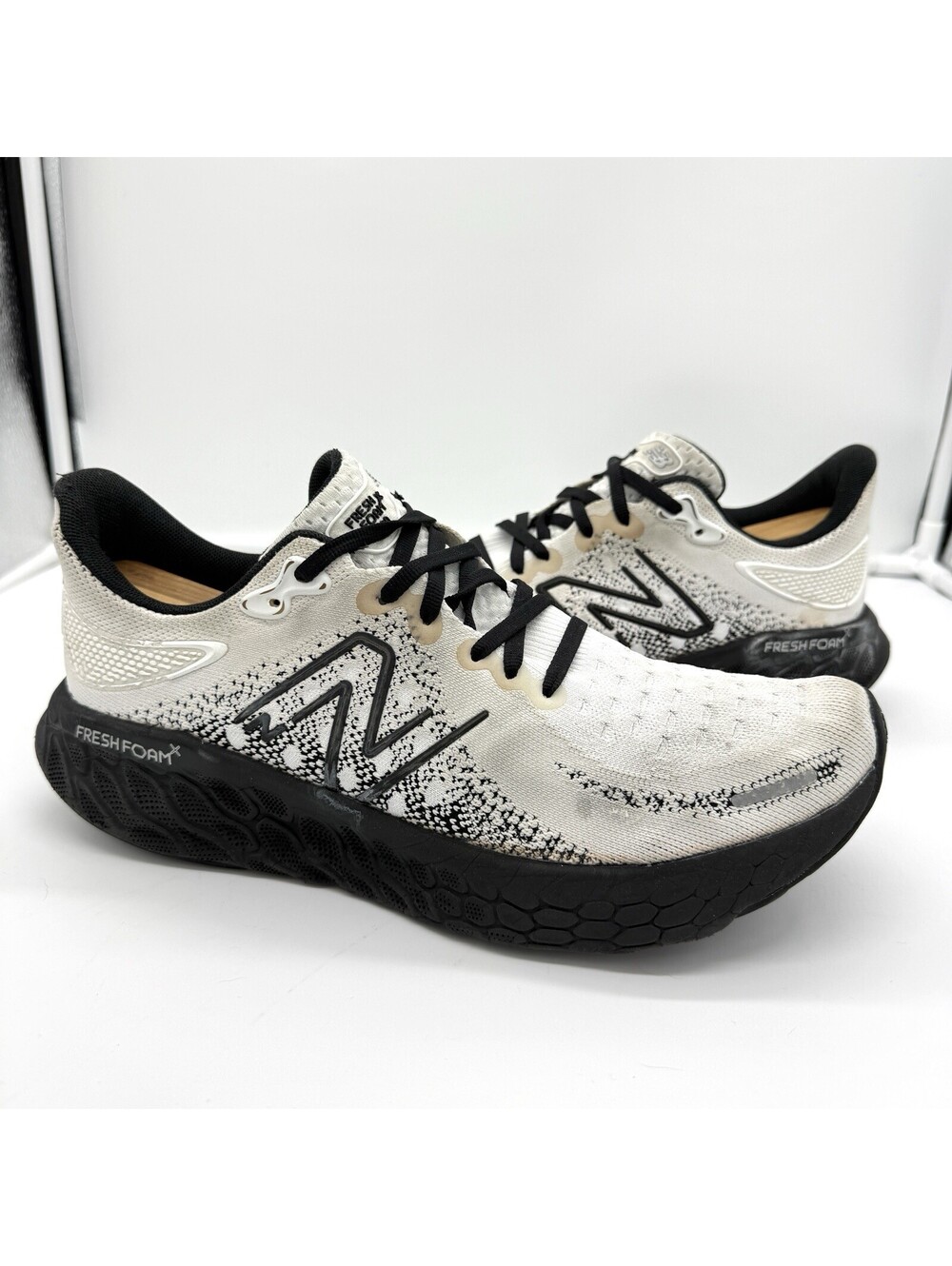 New Balance Fresh Foam X 1080V12 White Black Mens Shoes Size